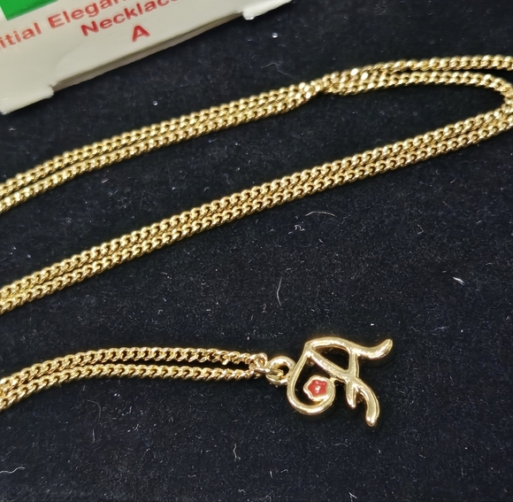 Avon Gold Tone  Kids Initial Elengance Collecting  Necklace A - Picture 5 of 15